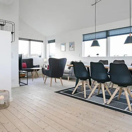 Dom wakacyjny Four-bedroom Holiday In Fano 3 *
